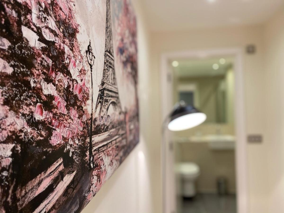 واتفورد Amazing 2 Bed 2 Bath Private Apartment المظهر الخارجي الصورة