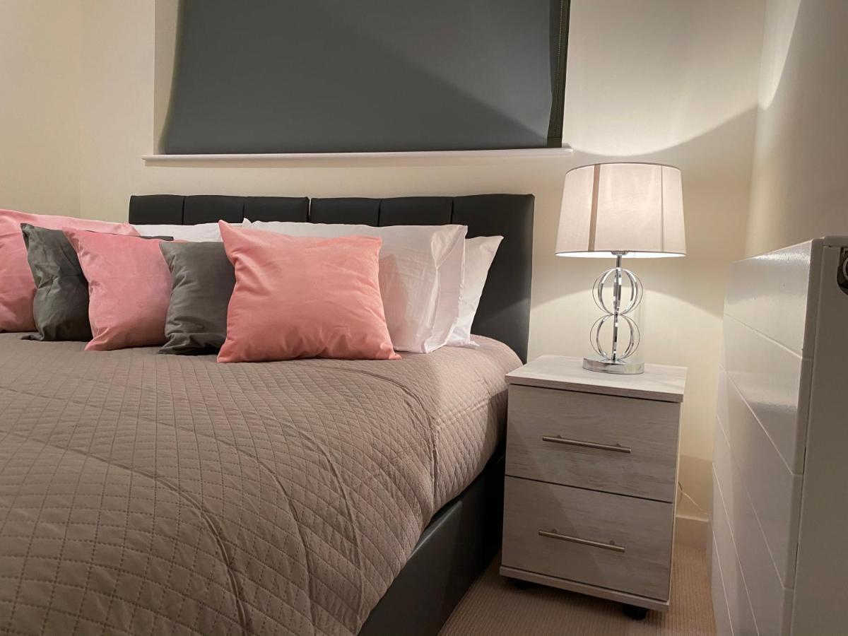 واتفورد Amazing 2 Bed 2 Bath Private Apartment المظهر الخارجي الصورة