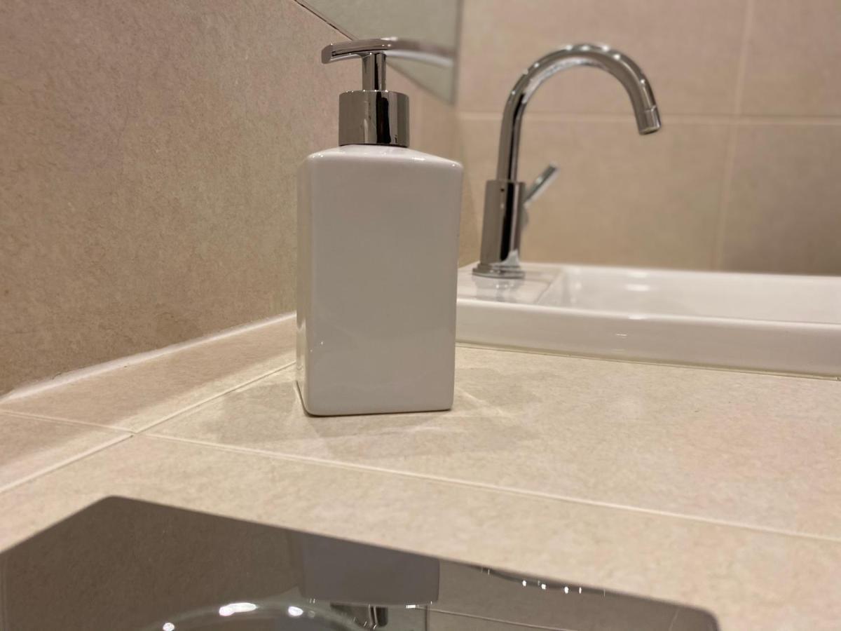 واتفورد Amazing 2 Bed 2 Bath Private Apartment المظهر الخارجي الصورة